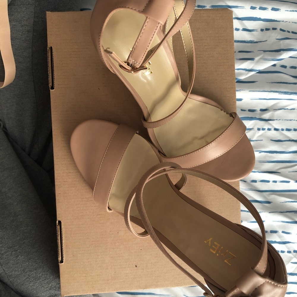 ZriEy 9M Womens heels